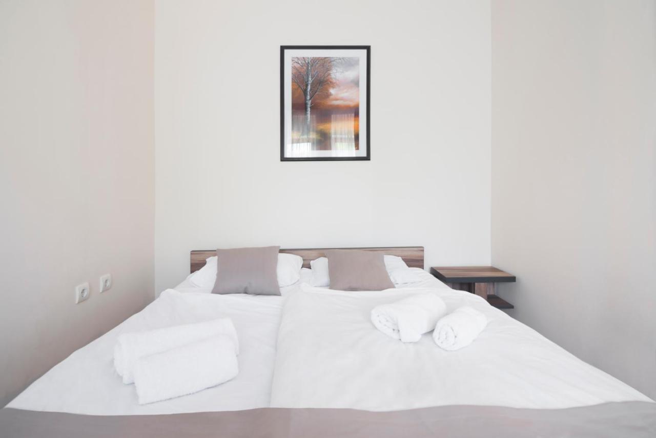 Hotel Royal Senta Екстериор снимка