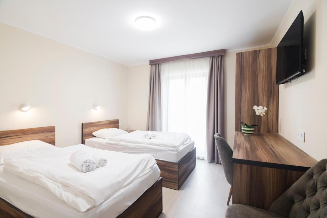 Hotel Royal Senta Екстериор снимка