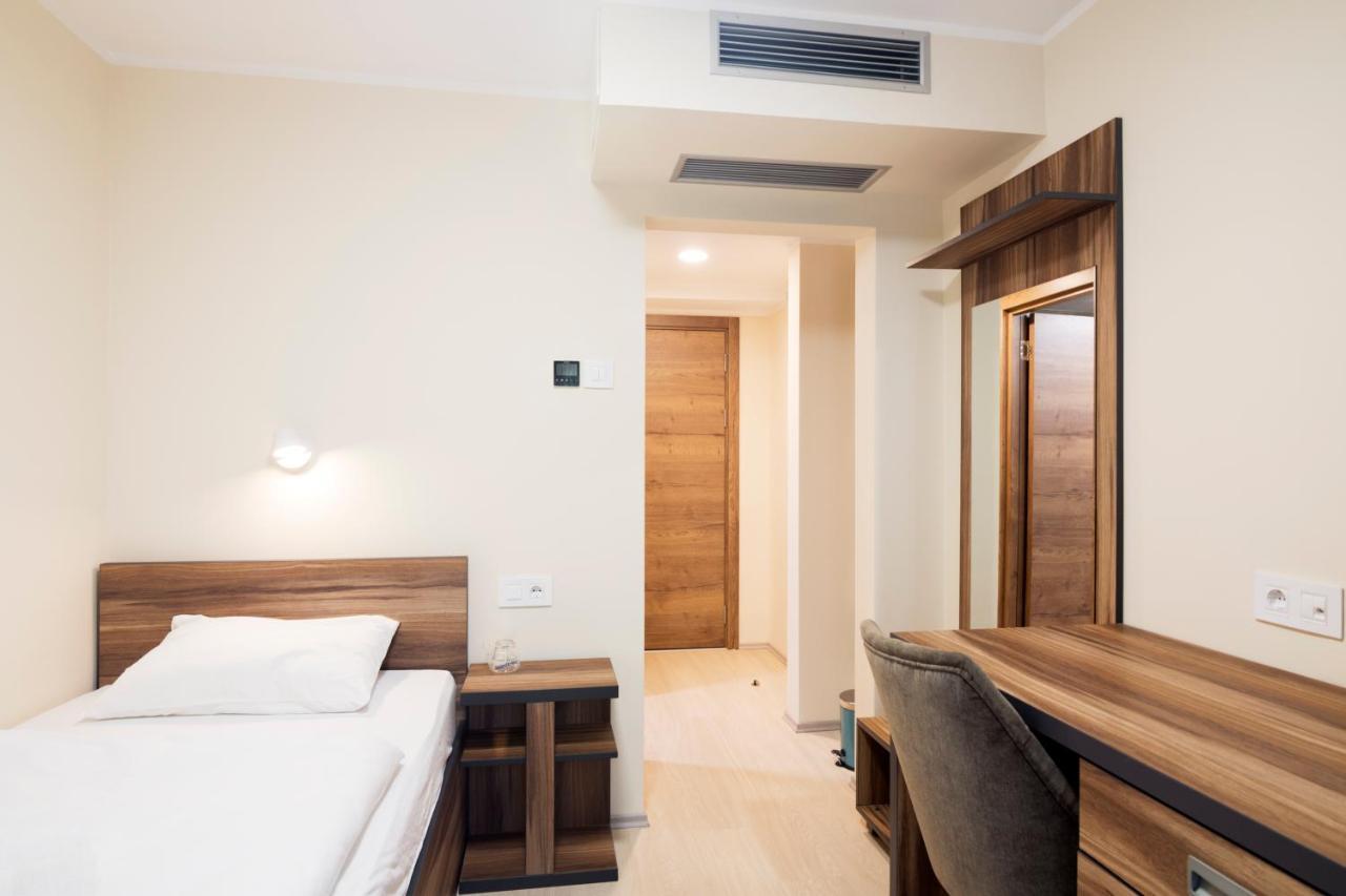 Hotel Royal Senta Екстериор снимка